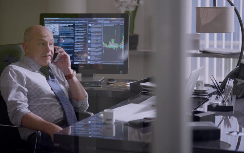 Dell Computer Used by Rob Corddry in Ballers (1)
