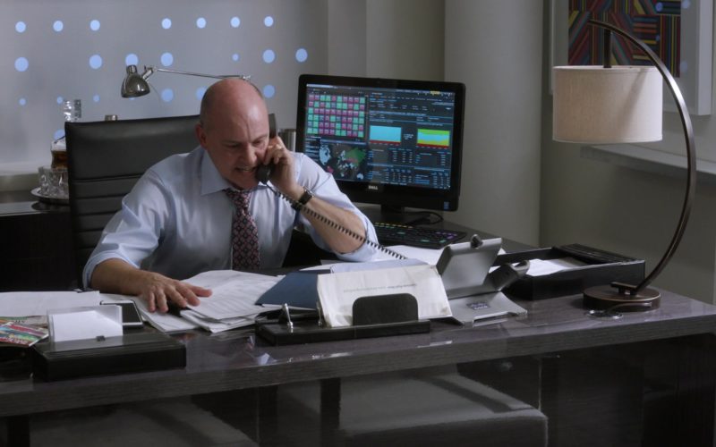 Dell Monitor and Cisco Phone Used by Rob Corddry (Joe) in Ballers (1)