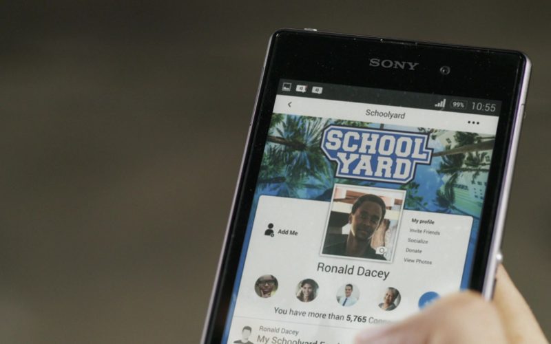 Sony Xperia Smartphone Used by Adam Brody in StartUp