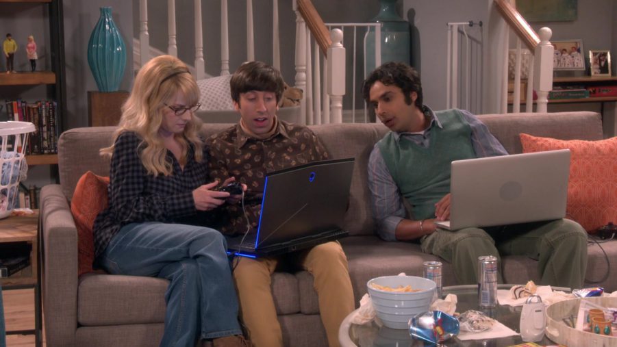 Alienware Laptop Used By Simon Helberg (Howard Wolowitz) In The Big ...