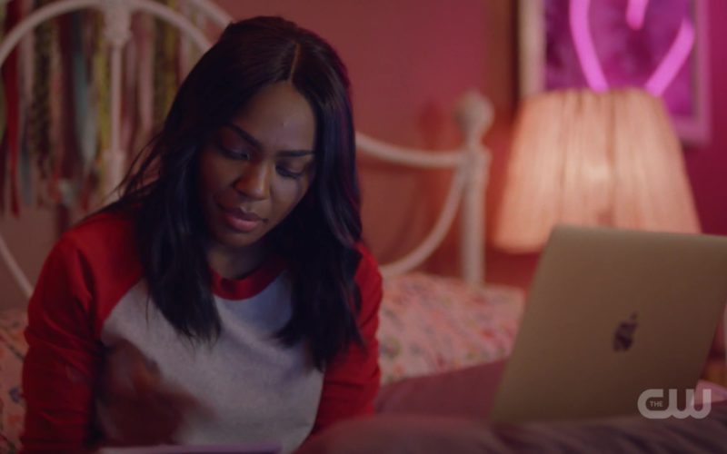 Apple MacBook Laptop Used by China Anne McClain in Black Lightning Season 2 Episode 5 (5)
