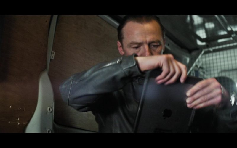 Apple iPad Tablet Used by Simon Pegg in Mission Impossible – Fallout (2)