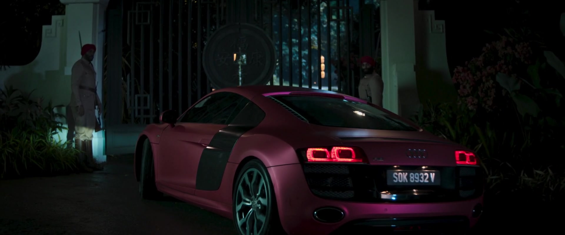 Audi R8 Sports Car Used by Awkwafina in Crazy Rich Asians (2018) Movie1920 x 800