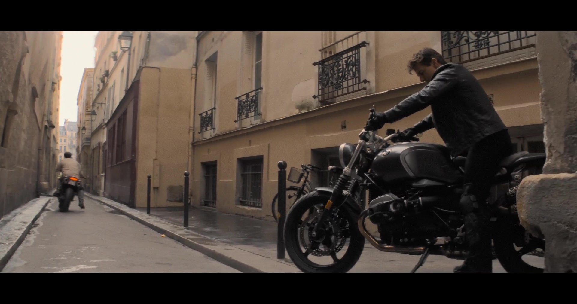 Tom Cruise BMW R NINET