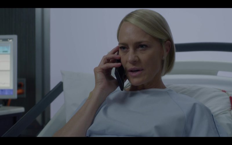 Blackberry Smartphone Used by Robin Wright (Claire Underwood) in House of Cards Season 6 Episode 7 Chapter 72 (1)