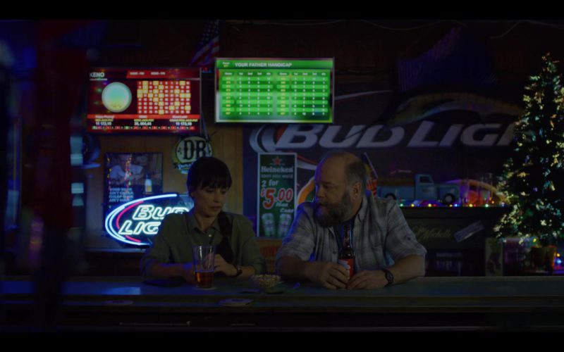 Bud Light Signs and Heineken Poster in House of Cards Season 6 Episode 7 Chapter 70 (1)