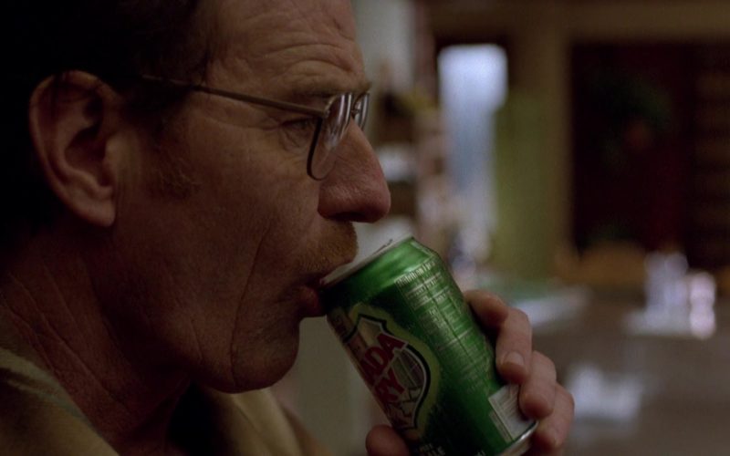 Canada Dry Ginger Ale Held by Bryan Cranston (Walter White) in Breaking Bad Season 1 Episode 6 (1)