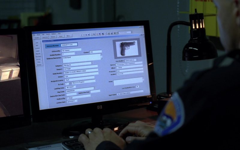 HP Monitor in Breaking Bad Season 5 Episode 1 (1)