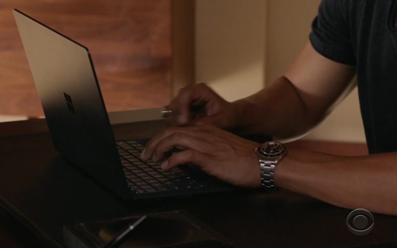 Microsoft Laptop (Surface) Used by Jay Hernandez (Thomas Magnum) in Magnum P.I (1)