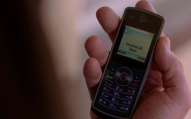 Motorola Cell Phone Used by Bryan Cranston (Walter White) in Breaking Bad Season 2 Episode 11 (1)