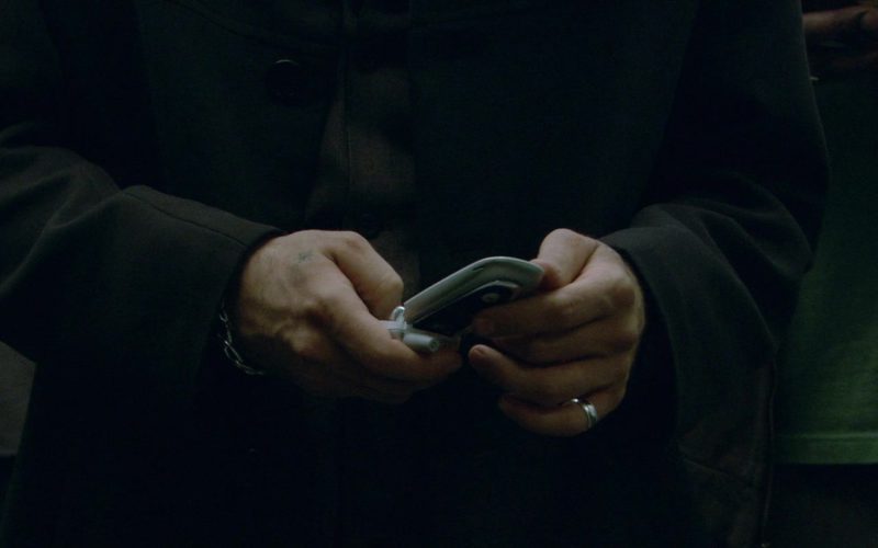 Motorola Cell Phone Used by Mark Ruffalo in Collateral (1)