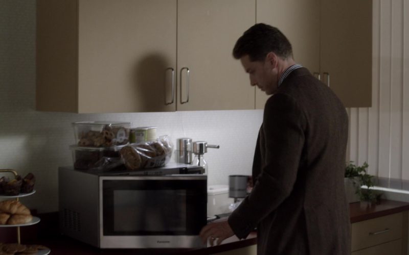 Panasonic Kitchen Microwave Oven Manifest Season 1 Episode 7 S.N.A.F.U. (1)