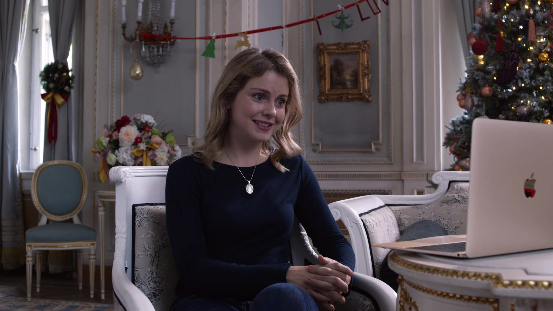 Apple MacBook Laptop Used by Rose McIver in A Christmas Prince: The Royal Wedding (2018)