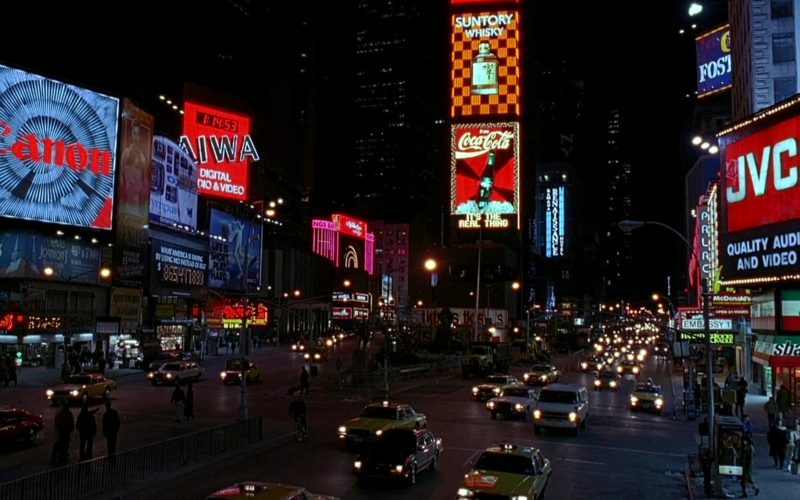 Canon, Aiwa, Suntory Whisky, Coca-Cola, JVC and Sbarro Pizzeria in Home Alone 2: Lost in New York (1992)