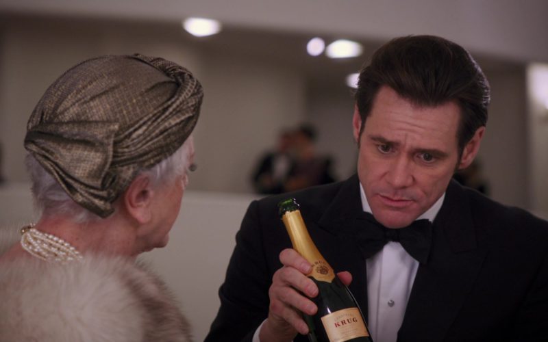 Krug Champagne Held by Jim Carrey in Mr. Popper’s Penguins (1)