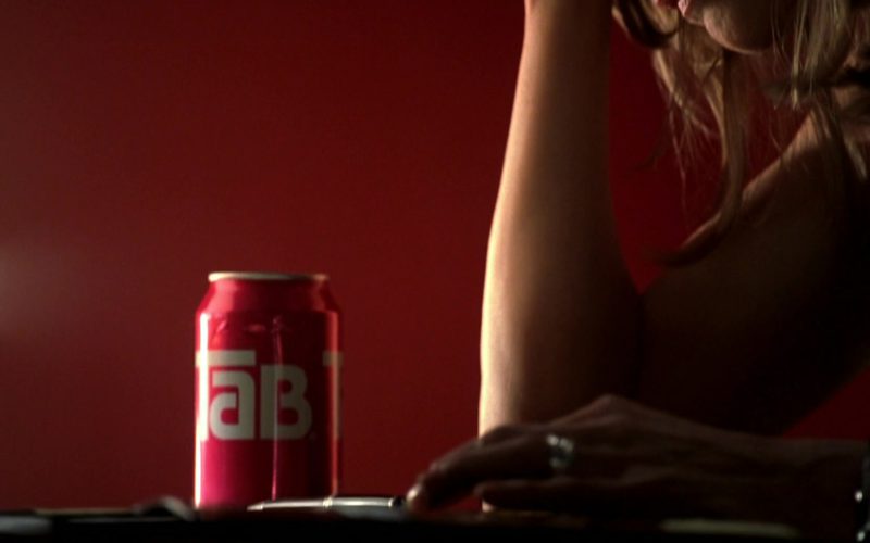 TAB Diet Cola Soft Drink in I Am Sam (2001)