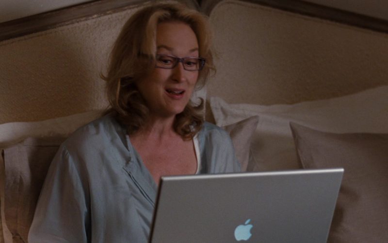 Apple MacBook Laptop Used by Meryl Streep in It’s Complicated (2)