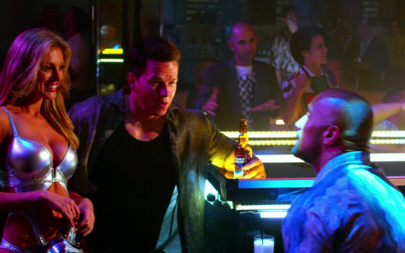 Bud Light Beer Drunk by Mark Wahlberg in Pain & Gain (1)