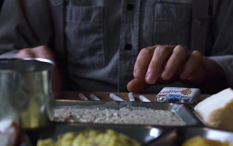 Chesterfield Cigarettes in The Shawshank Redemption (1)