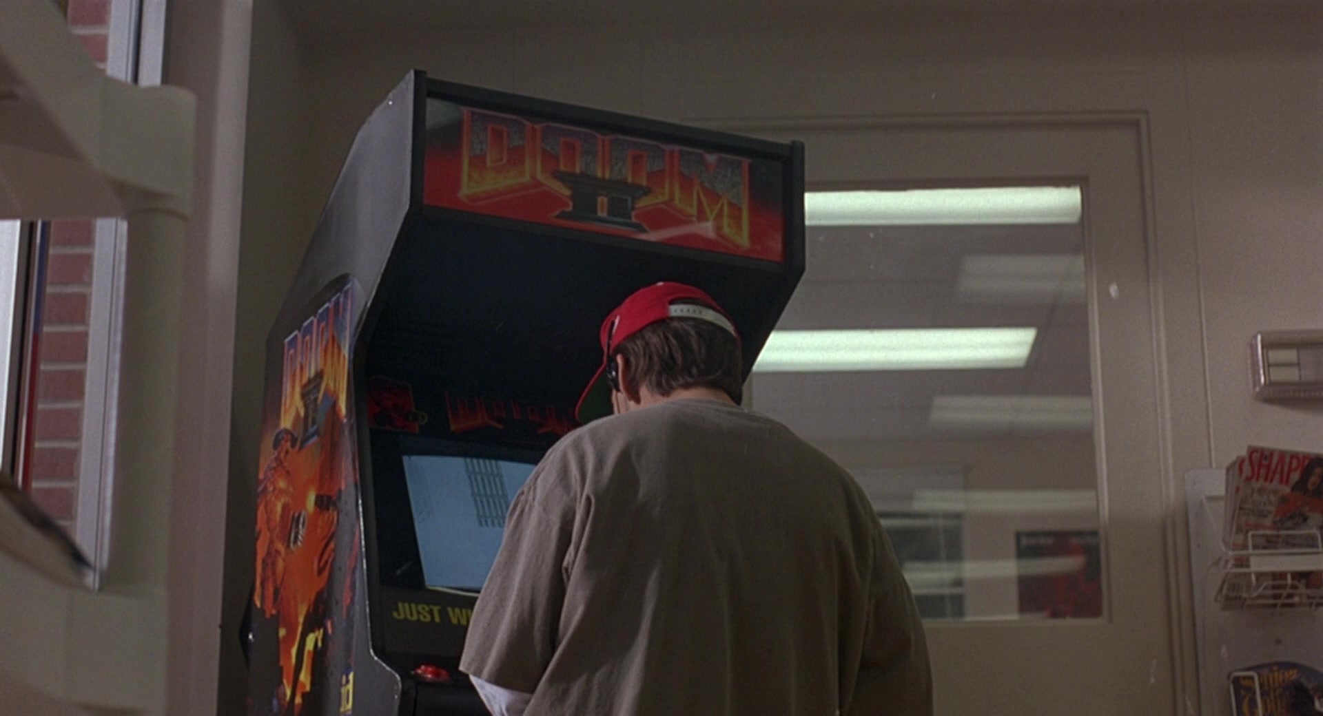 Doom-II-Video-Game-Arcade-Machine-in-Gro