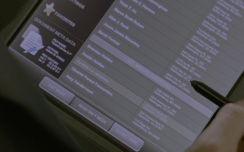 Dell 2-in-1 TabletLaptop Transformer in G.I. Joe Retaliation (1)