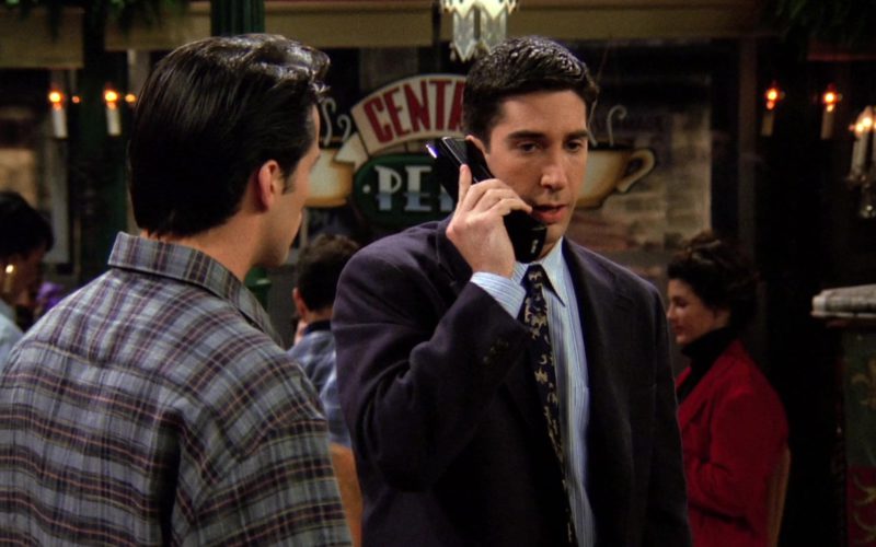 AT&T Telephone Held by David Schwimmer (Ross Geller) in Friends Season 1 Episode 22 (1)