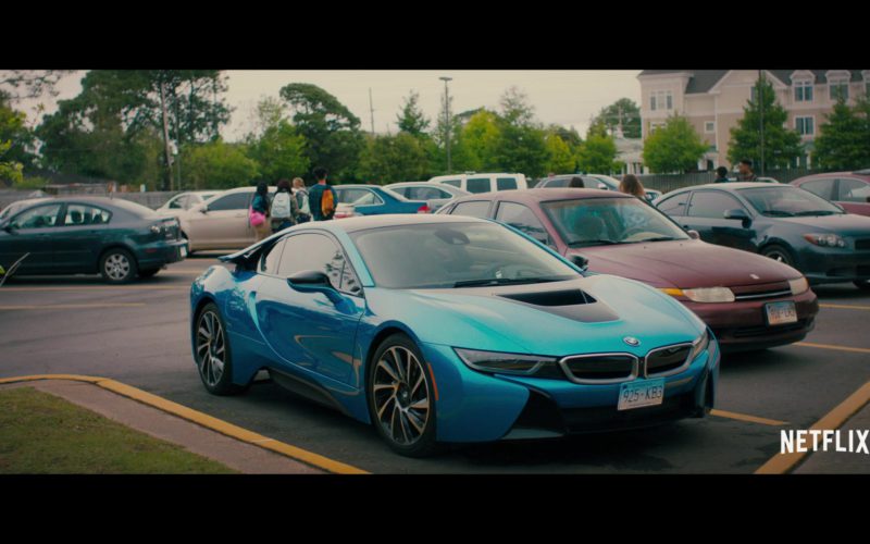 BMW i8 Car in The Perfect Date (1)