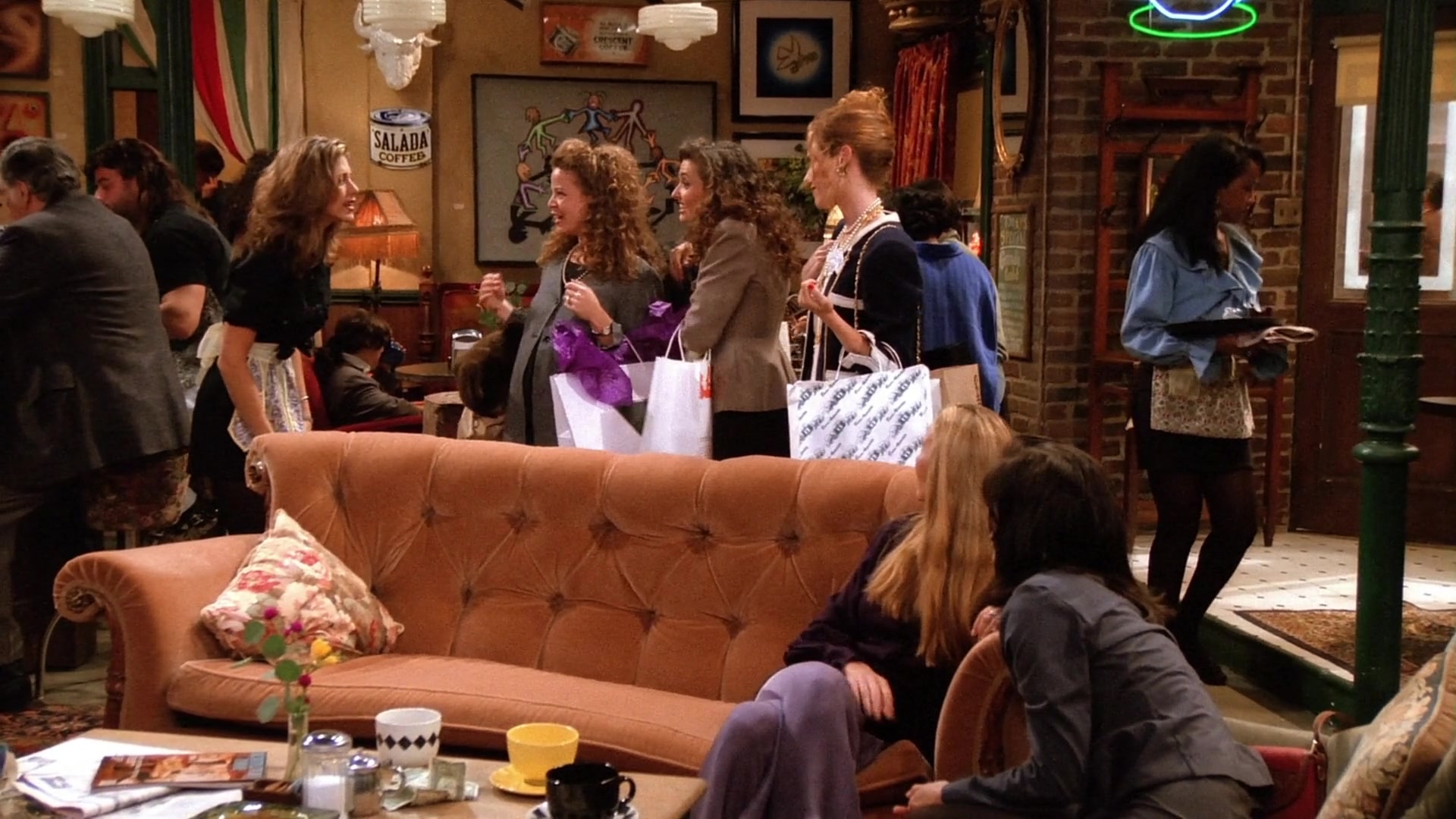 Balducci S Store Paper Bags In Friends Season 1 Episode 4 The One With George Stephanopoulos 1994