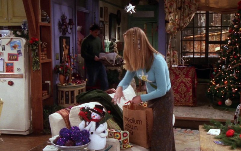 Bloomingdale's Store Medium Brown Bag in Friends Season 7 (1)