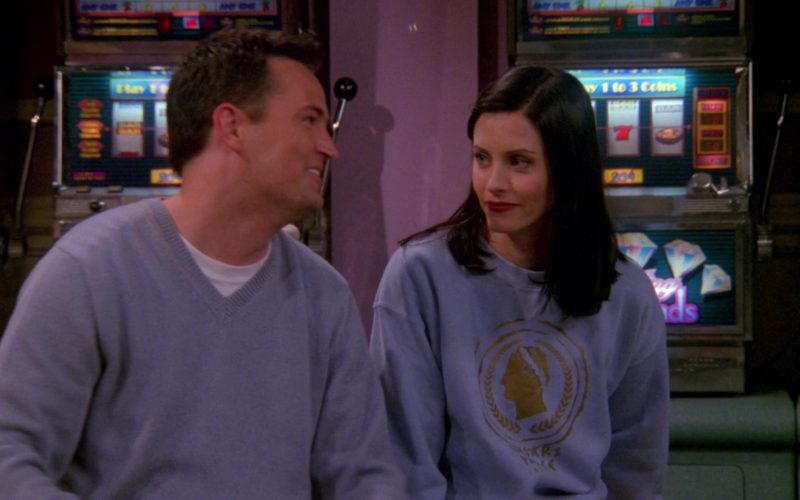 Caesars Palace Casino Blue Sweatshirt Worn by Courteney Cox (Monica Geller) in Friends Season 5 (6)
