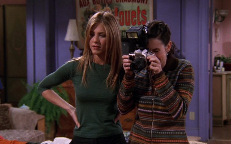 Canon Camera Used by Courteney Cox (Monica Geller) in Friends (1)