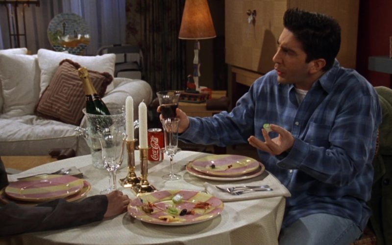 Coca-Cola Can in Friends Season 3 Episode 17 (1)