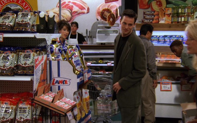 Lance Potato Chips in Friends Season 3 Episode 4 (1)