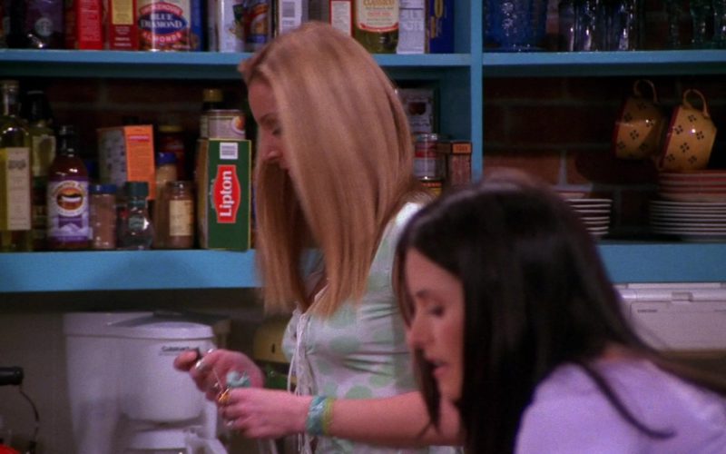 Lipton Tea in Friends Season 7 Episode 19