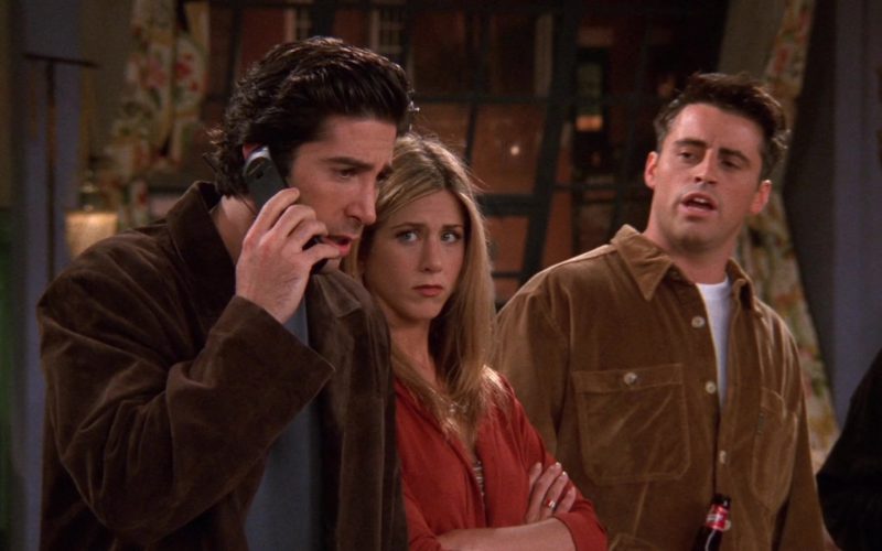 Motorola Cell Phone Used by David Schwimmer (Ross Geller) in Friends Season 5 Episode 4 (1)