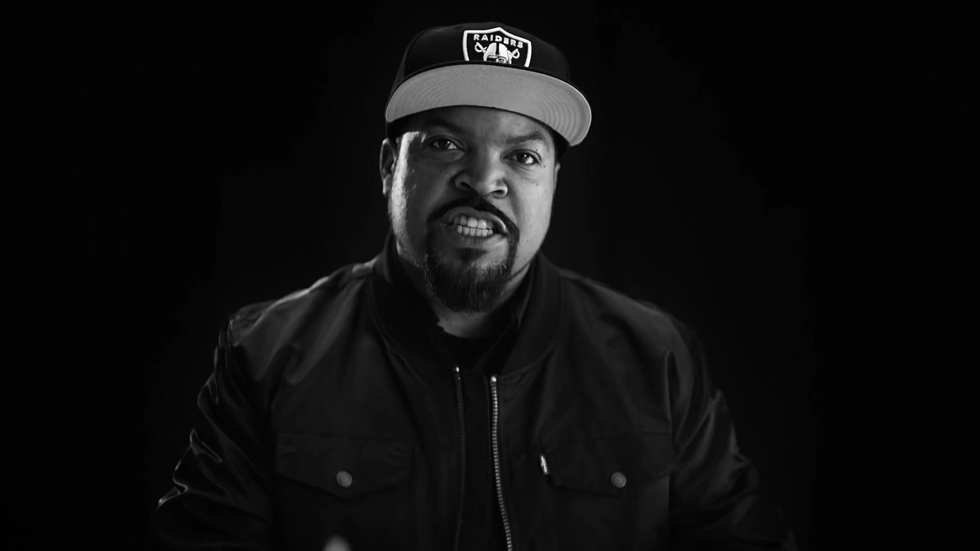 Ice cube us. Ice Cube. Ice Cube рэпер. Ice Cube 90s. Райдер и Ice Cube.