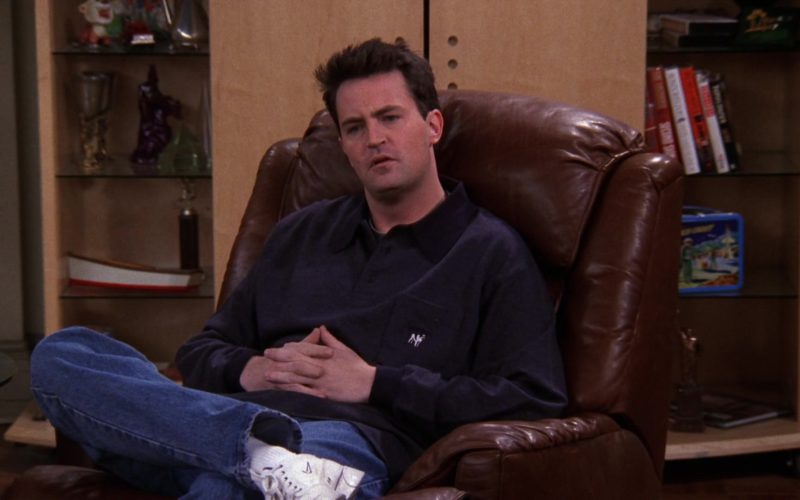 Nike Sneakers Worn by Matthew Perry (Chandler Bing) in Friends Season 5 Episode 12