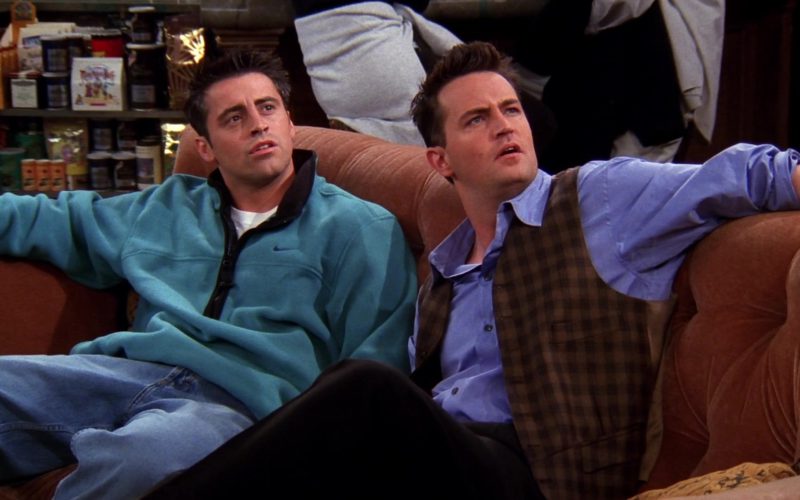 Nike Sweatshirt Worn by Matt LeBlanc (Joey Tribbiani) in Friends Season 5 Episode 7 (4)