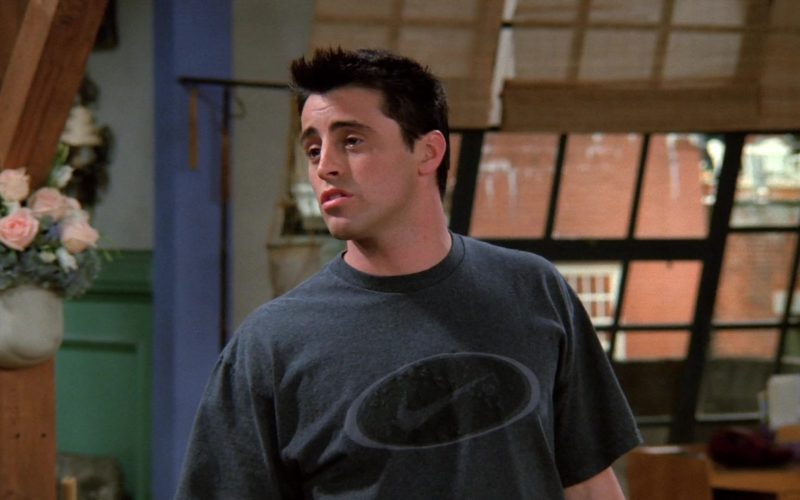 Nike T-Shirt Worn by Matt LeBlanc (Joey Tribbiani) in Friends Season 2 Episode 2 (5)