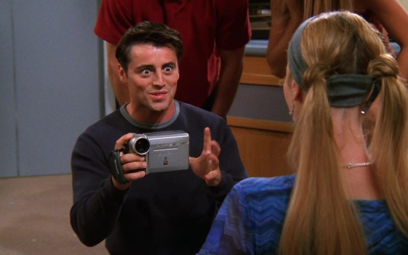 Sharp Video Camera Used by Matt LeBlanc (Joey Tribbiani) in Friends Season 5 Episode 3 (3)