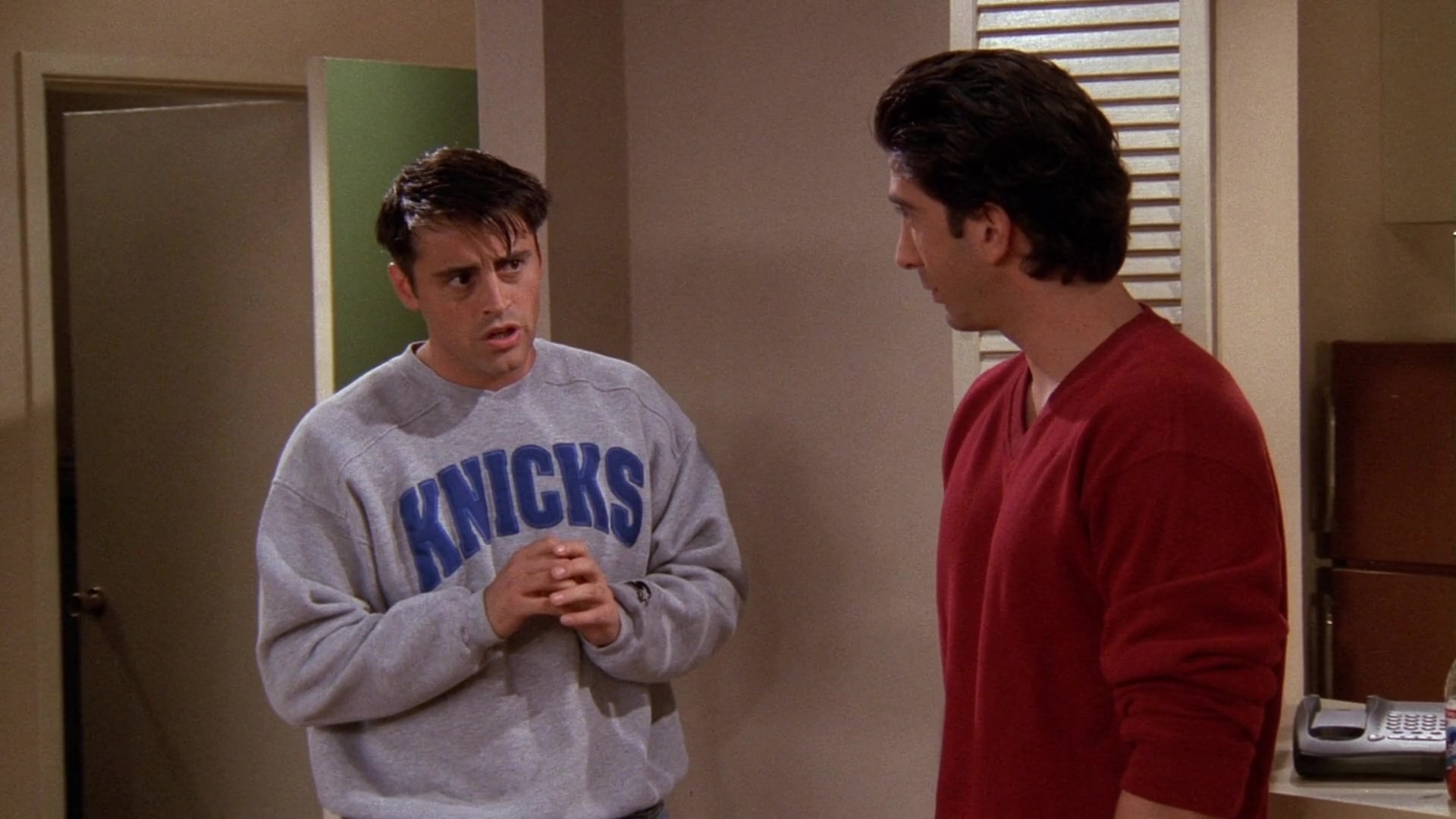 Starter Knicks Sweatshirt Worn By Matt LeBlanc (Joey Tribbiani) In Friends  Season 5 Episode 6 “The One With The Yeti” (1998)