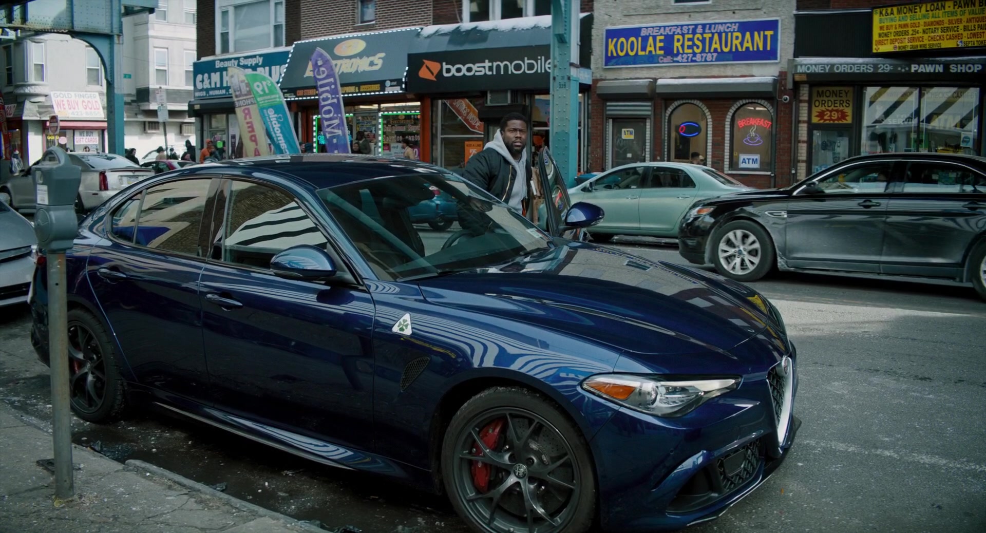 Alfa-Romeo-Blue-Car-Driven-by-Kevin-Hart-in-The-Upside-1.jpg
