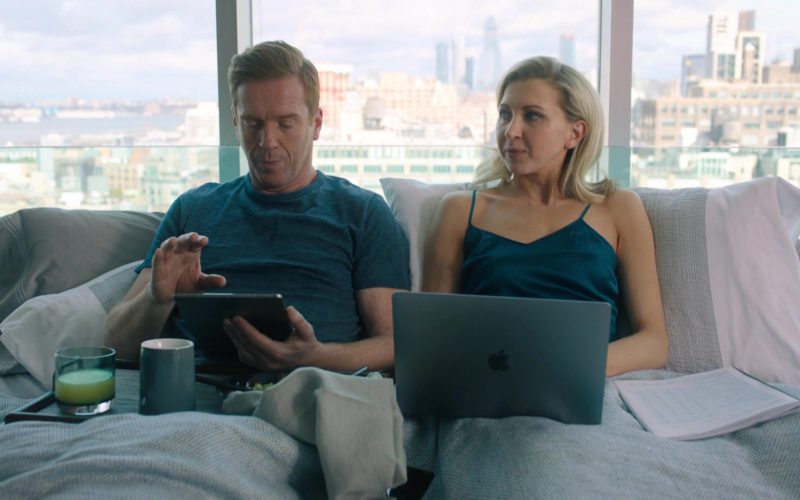 Apple MacBook Laptop Used by Nina Arianda in Billions (1)