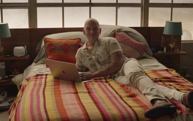 Apple MacBook Pro Laptop Used by Anthony Carrigan (NoHo Hank) in Barry (2)