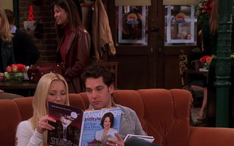 InStyle Weddings Magazine Held by Lisa Kudrow (Phoebe Buffay) in Friends (1)