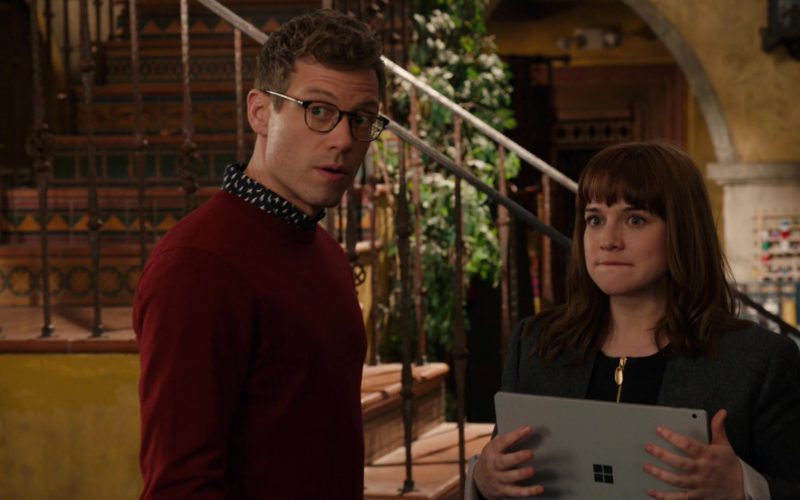 Microsoft Surface Tablet in NCIS Los Angeles (2)