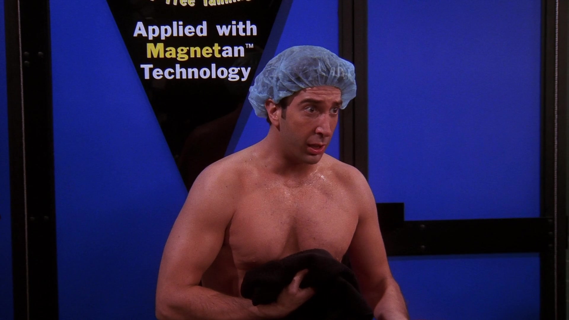 UV-Free Spray Tanning Used by David Schwimmer (Ross Geller) in Friends... 