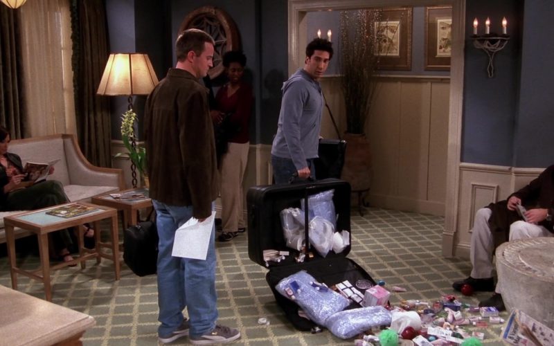 Puma Shoes Worn by Matthew Perry (Chandler Bing) in Friends Season 9 (2)