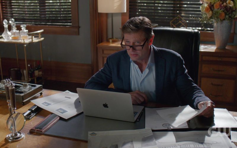 Apple MacBook Pro Notebook Used by Grant Show in Dynasty (1)