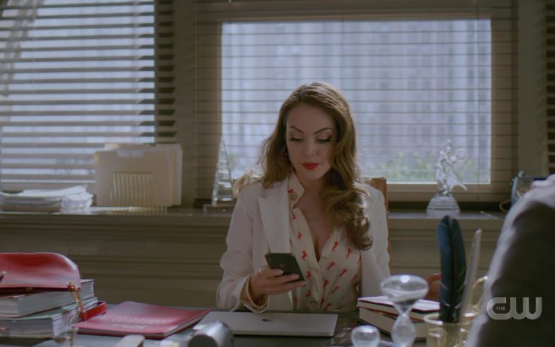 Apple iPhone Smartphone Used by Elizabeth Gillies in Dynasty